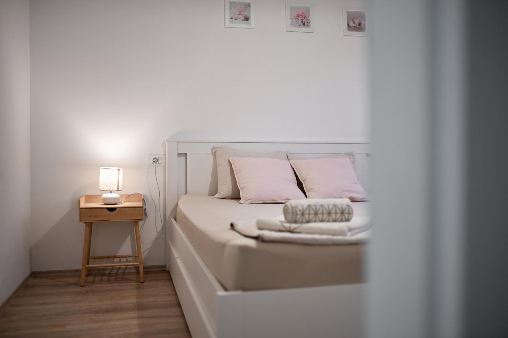 Holiday Home Aprilis With Pool, Jacuzzi And Sauna Galovac  エクステリア 写真