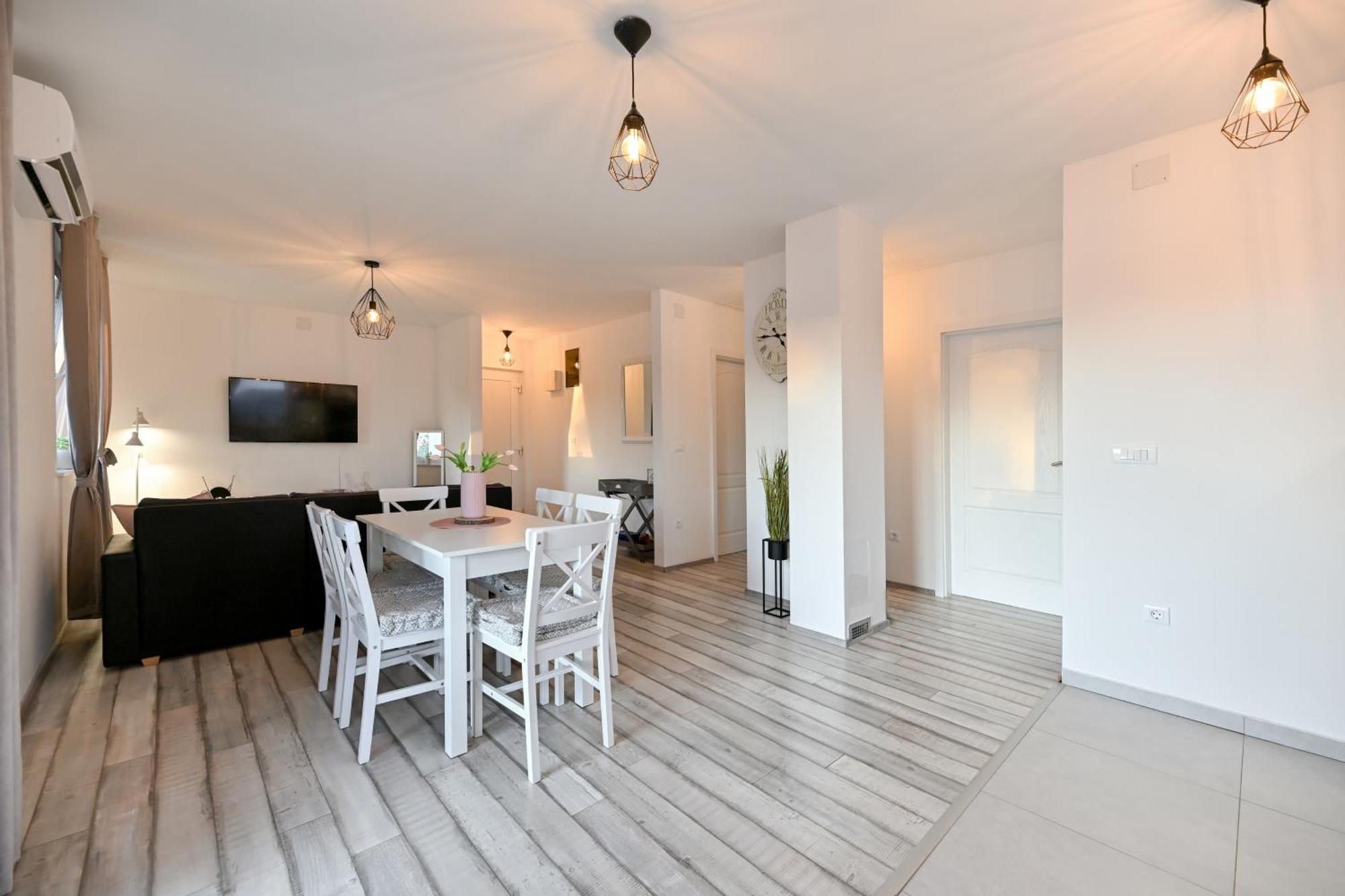 Holiday Home Aprilis With Pool, Jacuzzi And Sauna Galovac  エクステリア 写真