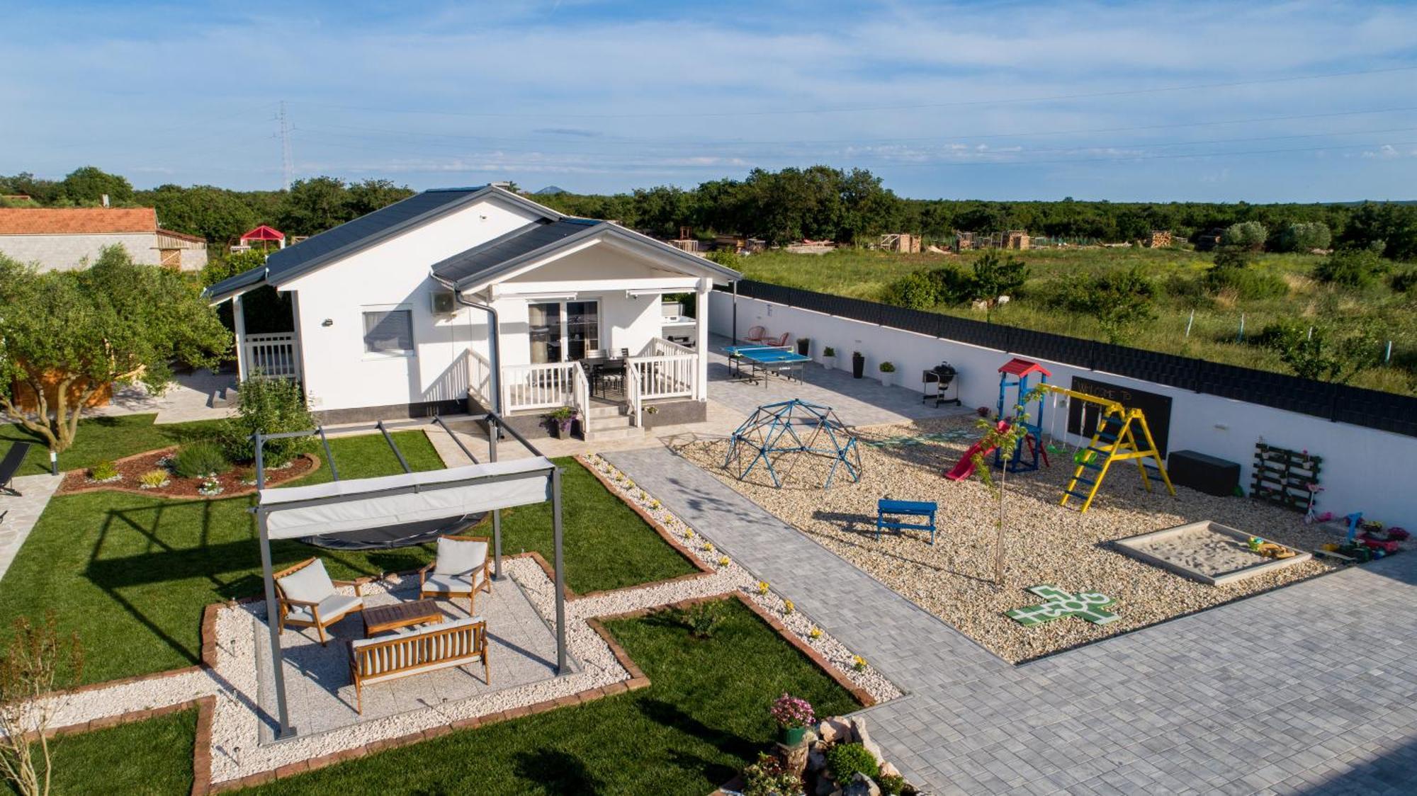 Holiday Home Aprilis With Pool, Jacuzzi And Sauna Galovac  エクステリア 写真